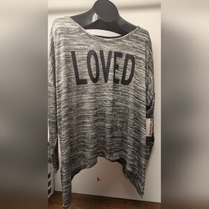 Bongo 3X LOVED Graphic LS Knit Shark Bite Hem Hi Low Top in Heather Black White